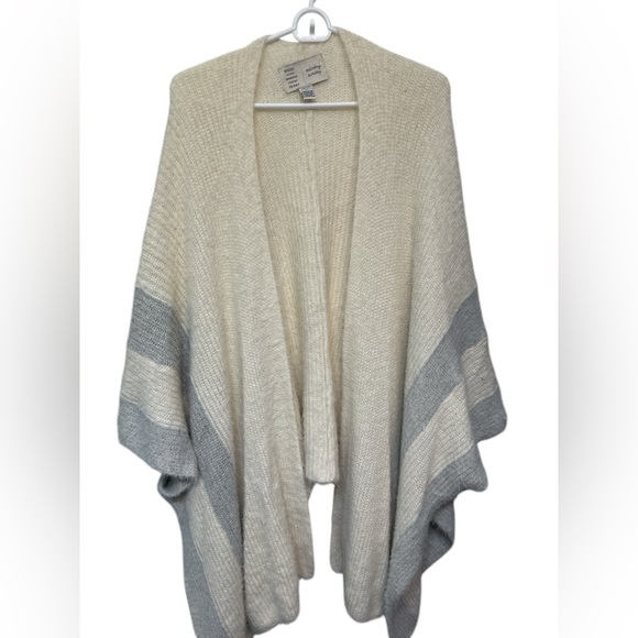 ANTHROPOLOGIE Cream Gray Poncho Shawl Cardigan Sweater - Picture 1 of 7